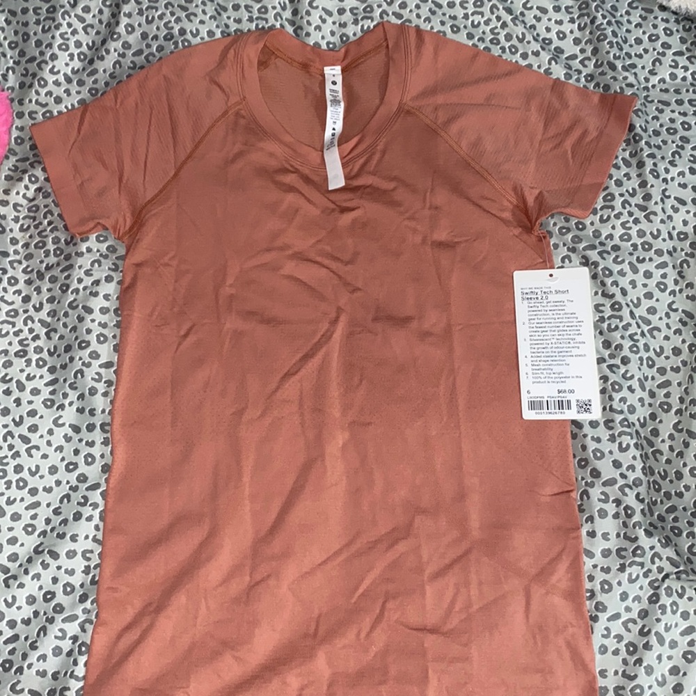 Lululemon Swiftly Tech Tee